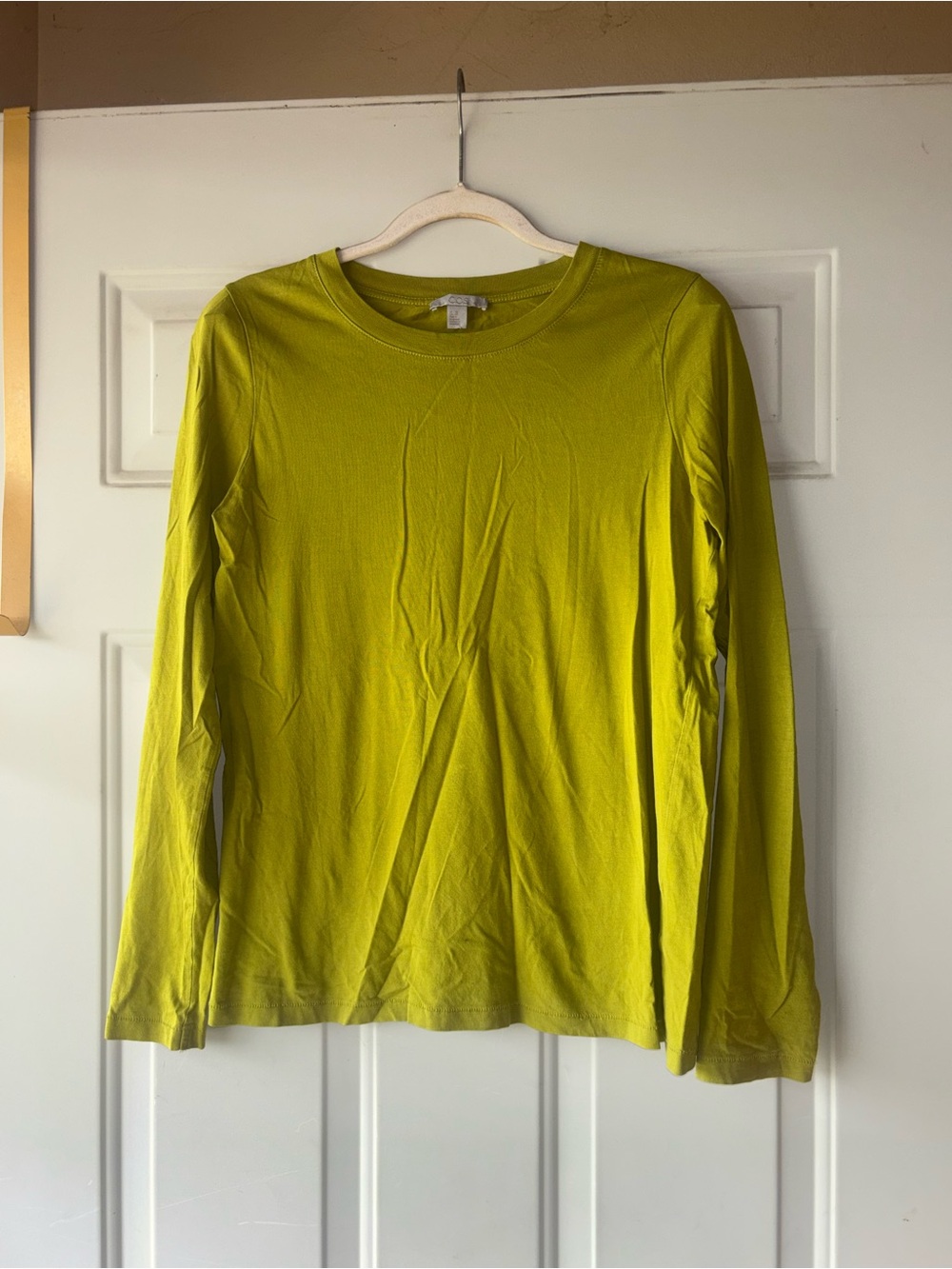 COS chartreuse green long sleeve tee size XS